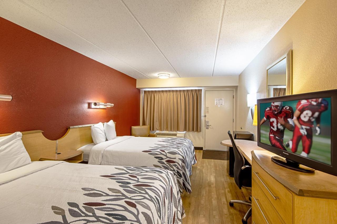 Red Roof Inn Greensboro Coliseum Buitenkant foto