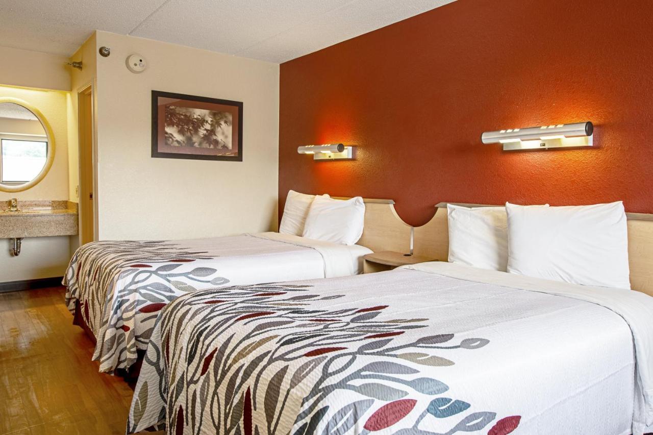 Red Roof Inn Greensboro Coliseum Buitenkant foto