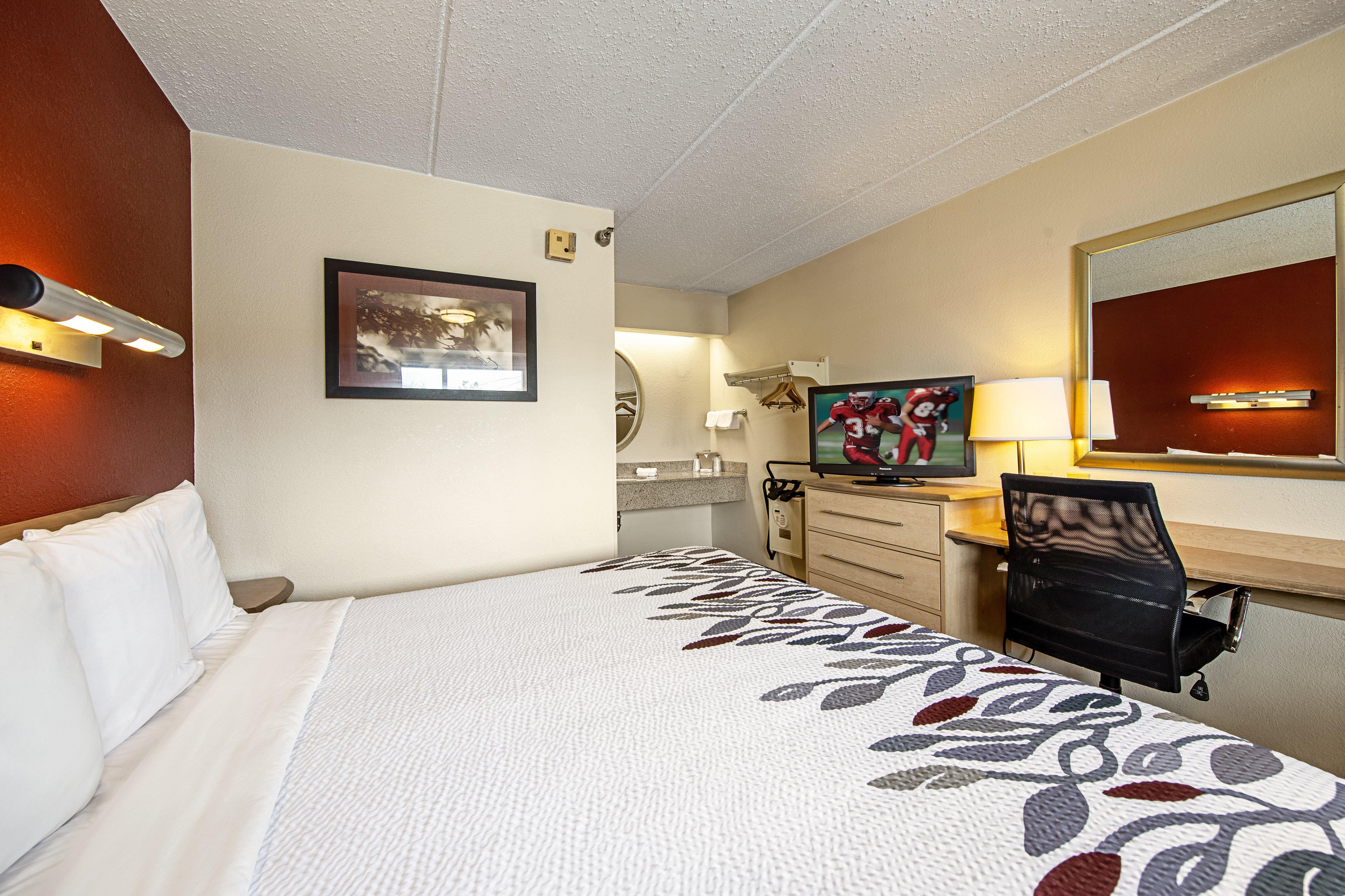Red Roof Inn Greensboro Coliseum Buitenkant foto